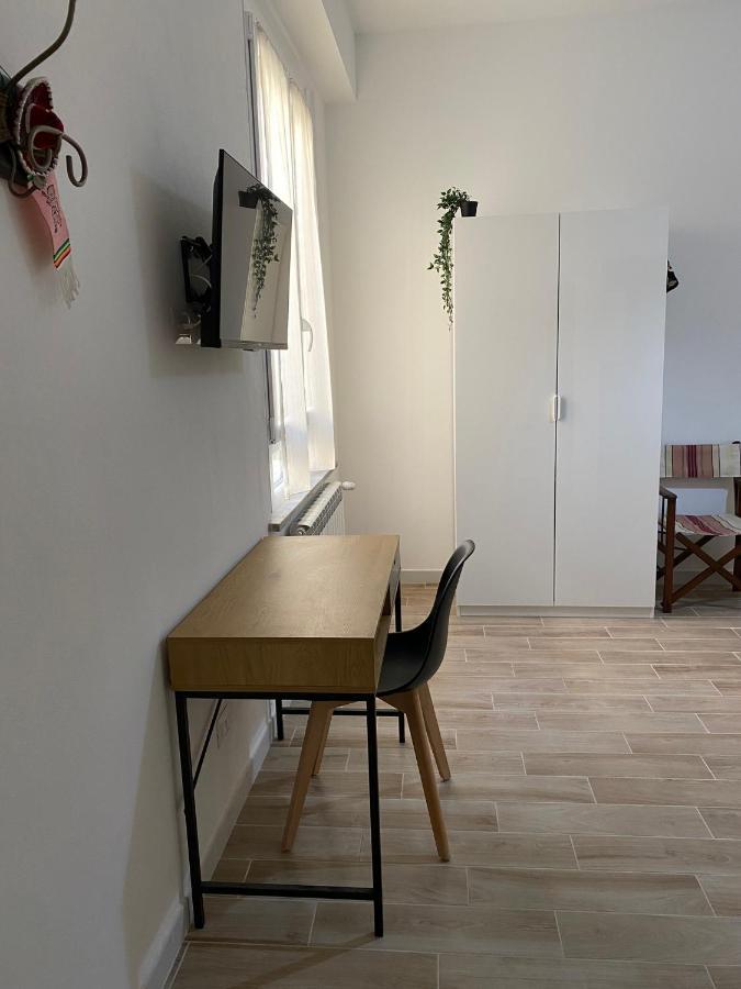 Le Tre Borghesi Hotell Parma Exteriör bild