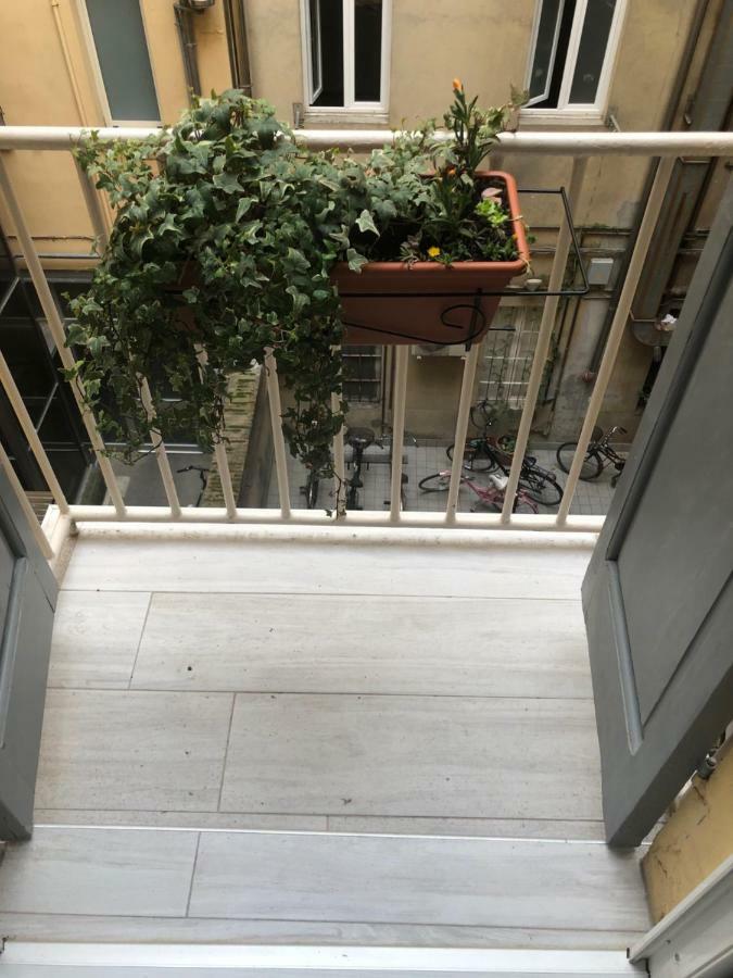 Le Tre Borghesi Hotell Parma Exteriör bild